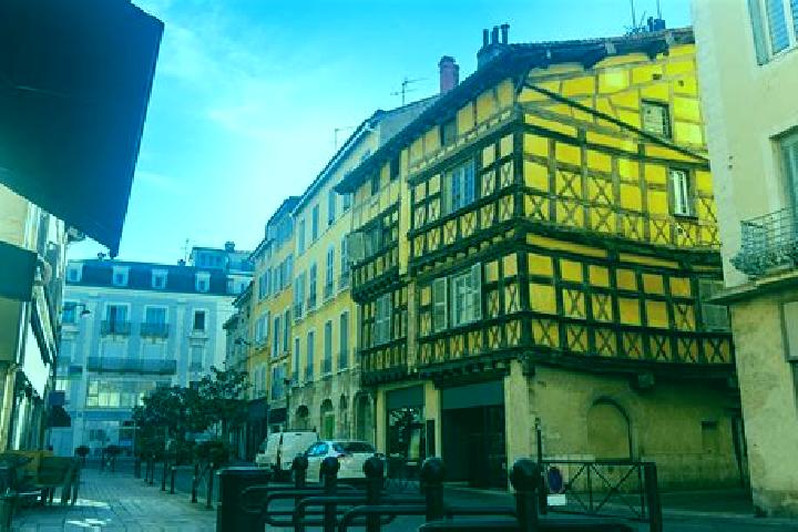 Addison, 25 — Escort in Pierre-de-Bresse, France