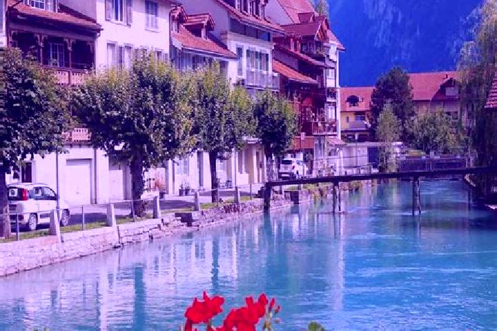 Addison, 25 — Escort in Saint-Livres, Switzerland