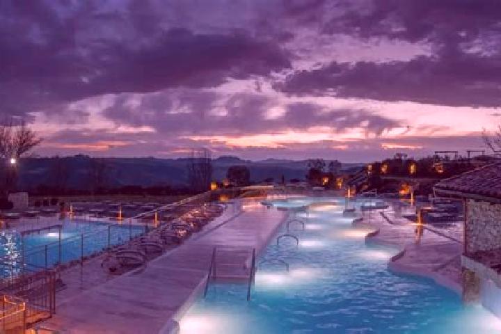 Addison, 25 — Escort in San Giuliano Terme, Italy