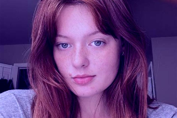 Addison, 26, a auburn brown-eyed caucasian companion based in Alba de Yeltes. Offering Domination, OWO, Erotic Massage. Available for incall and outcall, ove...