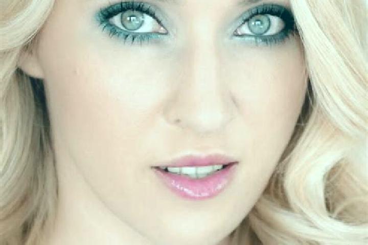 Addison, 26, a blonde green-eyed european companion based in Tilmi. Offering OWO, Massage, A-Level, Couples, Girlfriend Experience. Available for incall and ...