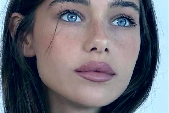 Addison, 26, a brunette brown-eyed asian companion based in Tshituni. Offering Roleplay, Massage. Available for incall and outcall, overnight bookings availa...