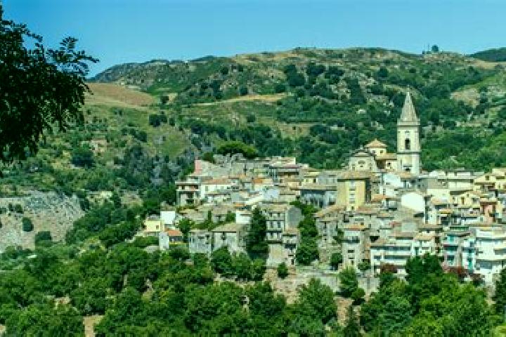 Addison, 26 — Escort in Novara di Sicilia, Italy