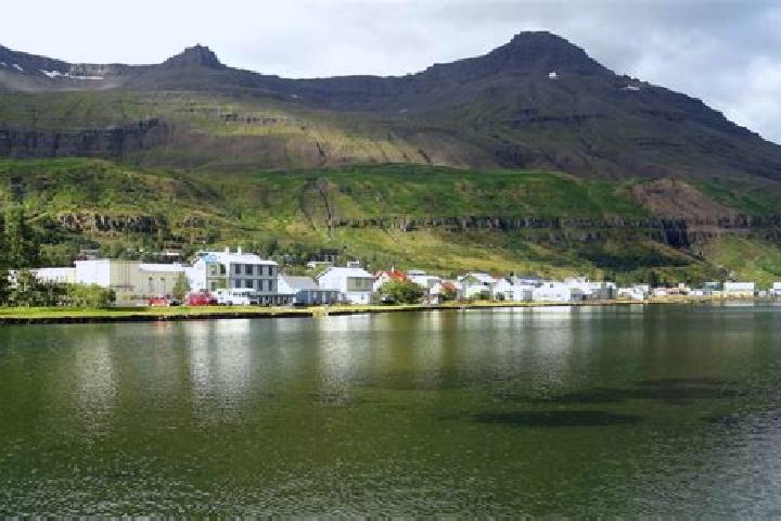 Addison, 26 — Escort in Reydarfjoerdur, Iceland