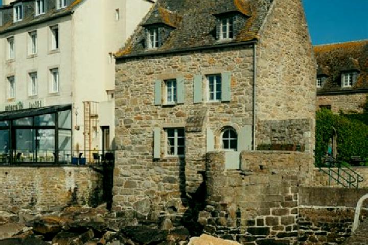Addison, 26 — Escort in Roscoff, France