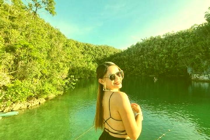 Addison, 26 — Escort in Salimbao, Philippines