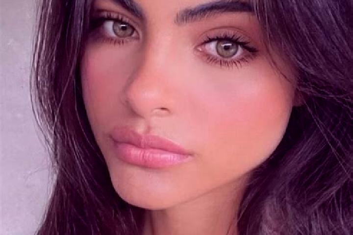 Addison, 27, a black hazel-eyed mediterranean companion based in Pueblo Viejo. Offering Erotic Massage, Domination, Deep French Kissing. Available for incall...