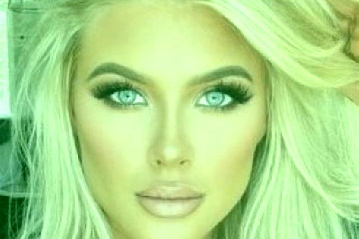 Addison, 27, a platinum blonde amber-eyed mixed companion based in Taksimo. Offering Domination, Erotic Massage, BDSM, Girlfriend Experience. Available for i...