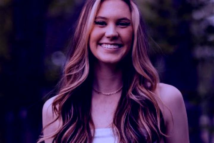 Addison, 27 — Escort in Coram, United States