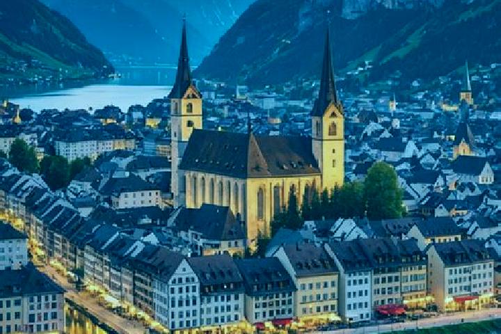 Addison, 27 — Escort in Oberweningen, Switzerland