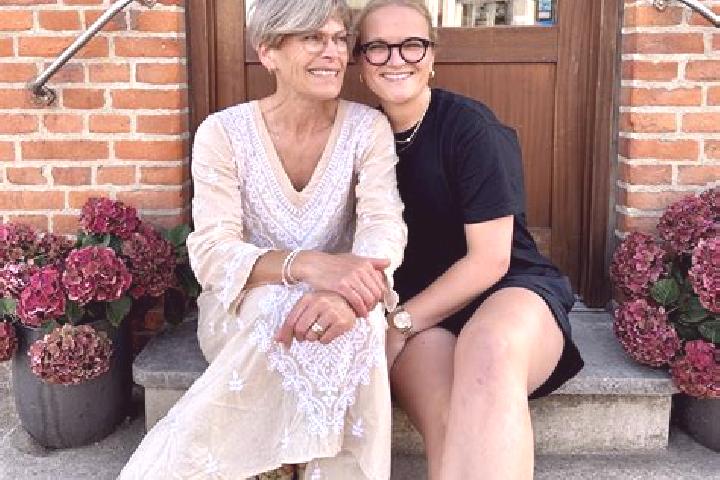 Addison, 27 — Escort in Ryomgard, Denmark