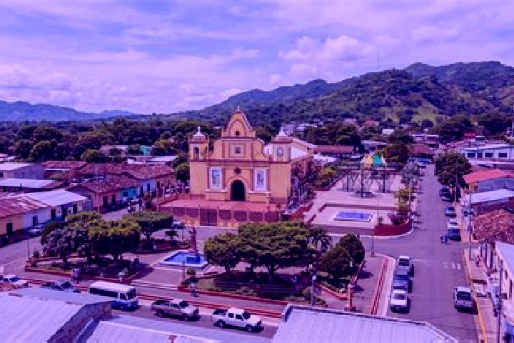 Addison, 28 — Escort in San Francisco del Vergel, Ecuador