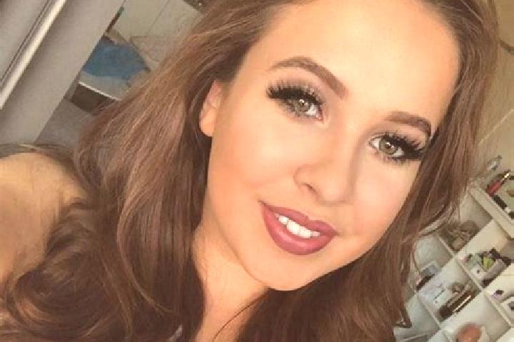 Addison, 29, a auburn amber-eyed european companion based in Garden Grove. Offering Striptease, 69, Travel Companion, Domination. Available for incall and ou...