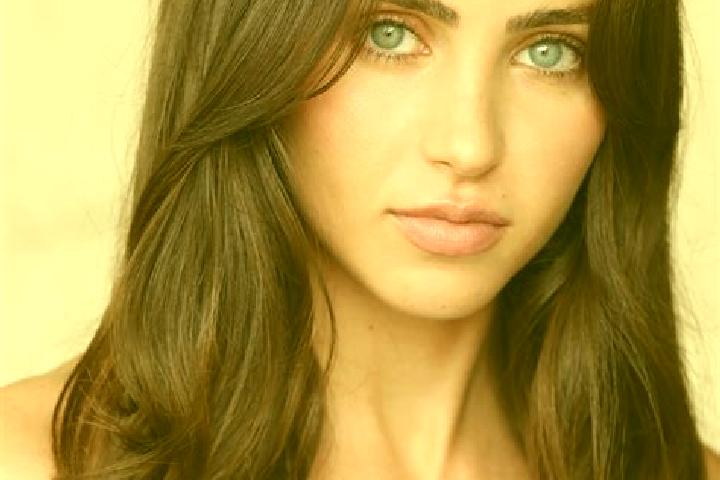 Addison, 29, a auburn brown-eyed latina companion based in Neufmanil. Offering 69, Massage, Couples, Roleplay, Prostate Massage. Available for incall and out...