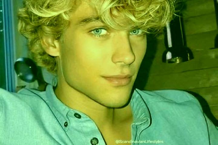 Addison, 29, a blonde blue-eyed middle eastern companion based in Hummelsbuettel. Offering Couples, CIM, GFE. Available for incall and outcall, overnight boo...