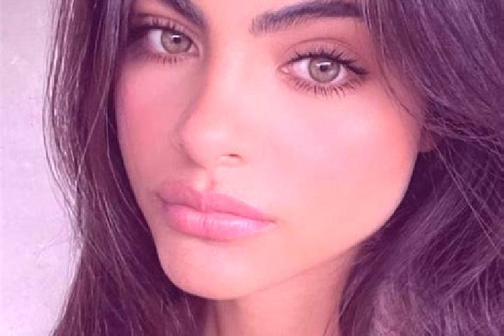 Addison, 29, a chestnut dark-eyed indian companion based in Stoke Poges. Offering Prostate Massage, Party Girl, Roleplay. Available for incall and outcall, o...