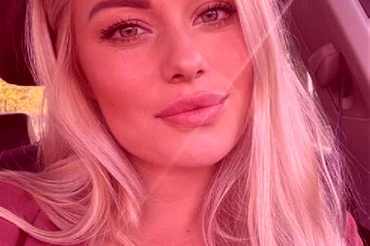 Addison, 30, a blonde hazel-eyed middle eastern companion based in Darstetten. Offering A-Level, Couples, Massage. Available for incall and outcall, overnigh...