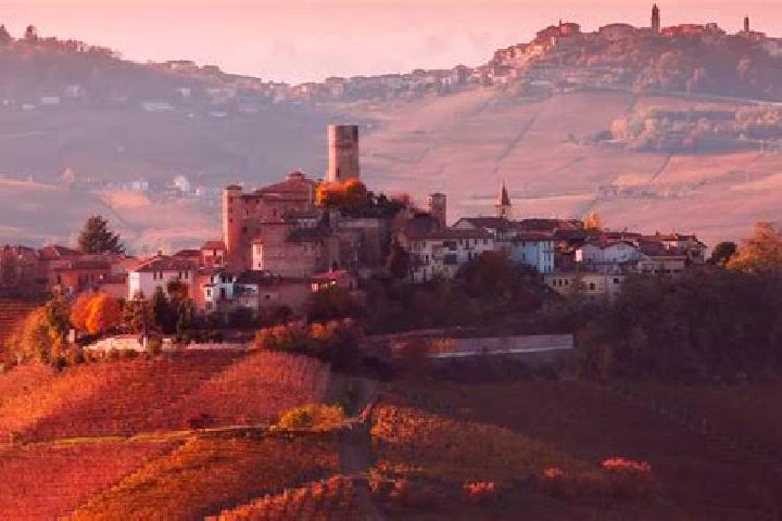 Addison, 30 — Escort in Fragagnano, Italy