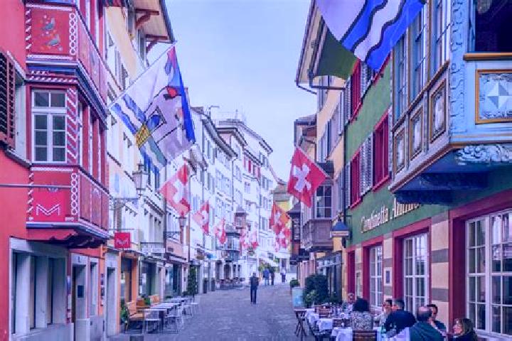 Addison, 30 — Escort in Naenikon / Naenikon (Dorfkern), Switzerland