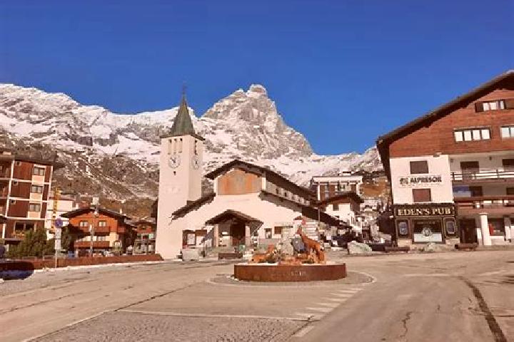 Addison, 30 — Escort in Valtournenche, Italy