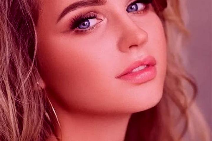 Addison, 31, a dark blonde blue-eyed middle eastern companion based in Shiroishi. Offering 69, Tantra, Couples. Available for incall and outcall, day and eve...