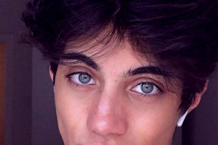 Addison, 32, a chestnut grey-eyed caucasian companion based in Casas de Millan. Offering Domination, Striptease, Fetish. Available for incall and outcall, da...