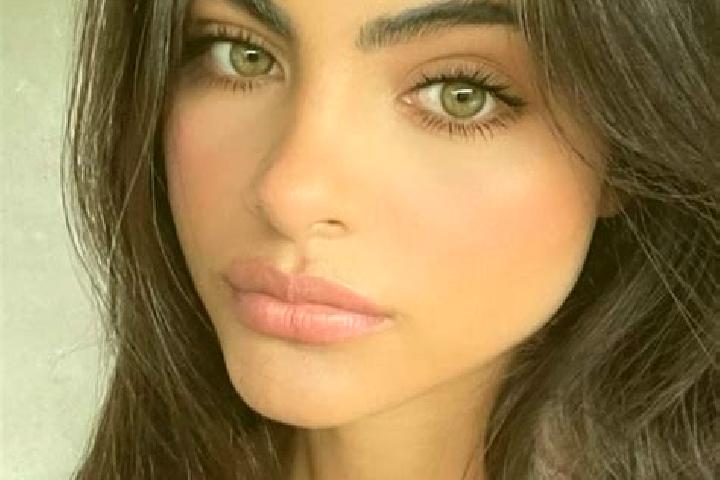 Addison, 32, a red green-eyed indian companion based in Zhuchang. Offering Tantra, OWO, Couples, CIM. Available for incall and outcall, day and evening dates.