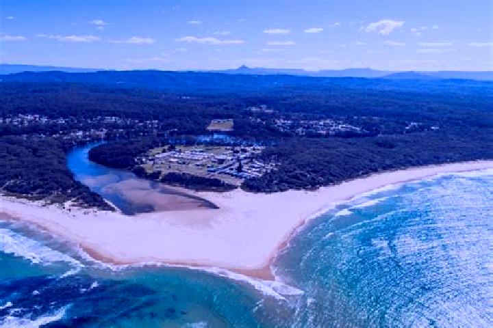 Addison, 32 — Escort in Lake Tabourie, Australia