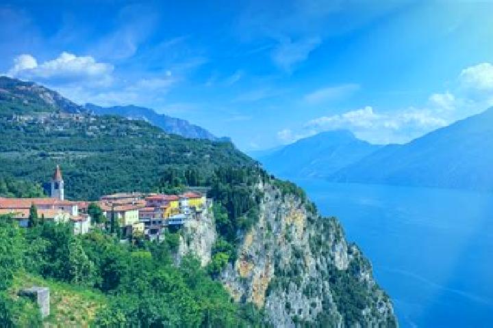 Addison, 32 — Escort in Nago-Torbole, Italy