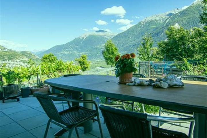 Addison, 32 — Escort in Varen, Switzerland