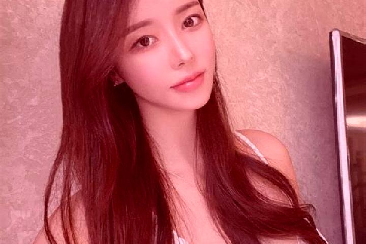 Addison, 32 — Escort in Yitulihe, China