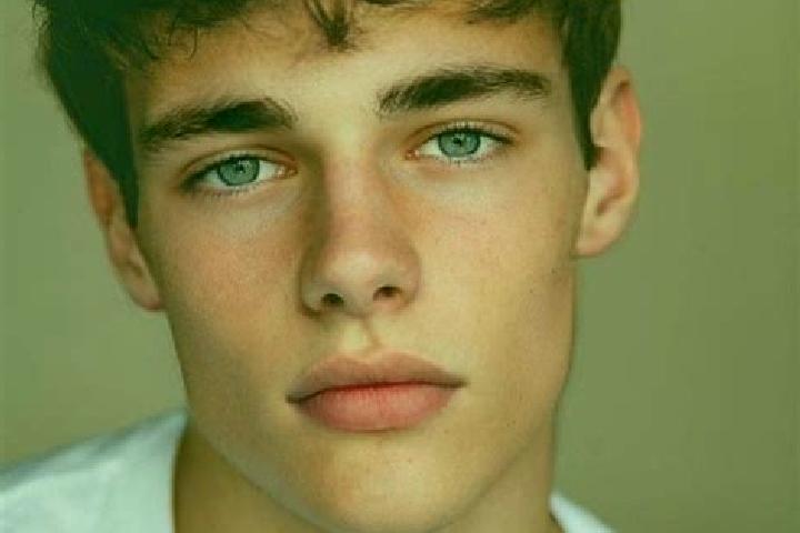 Addison, 33, a auburn brown-eyed caucasian companion based in Arandilla del Arroyo. Offering Prostate Massage, Striptease, Party Girl, 69. Available for inca...
