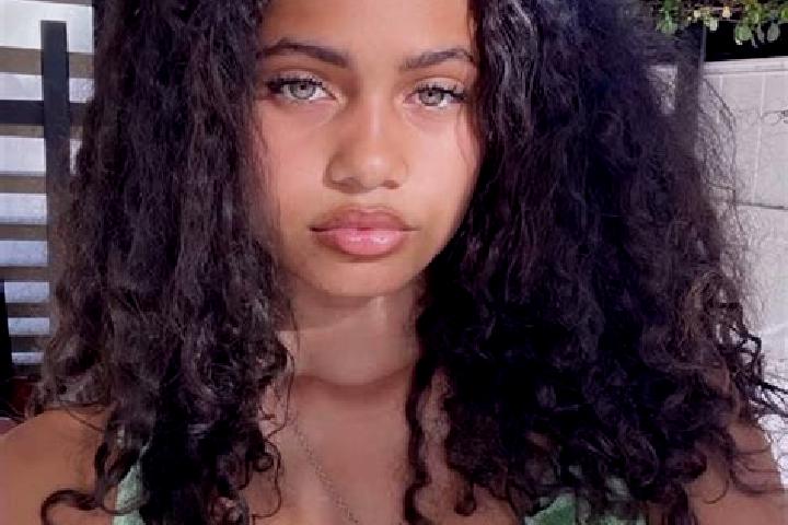 Addison, 33, a chestnut green-eyed mixed companion based in Ngayem. Offering Duos, Party Girl, Massage, Dinner Date. Available for incall and outcall, overni...