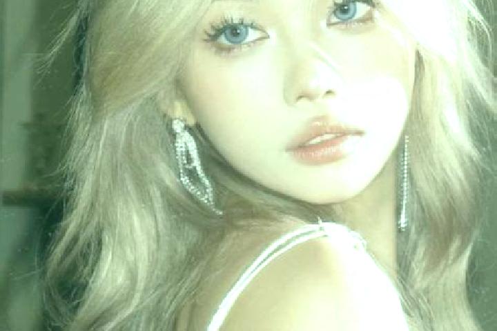 Addison, 34, a blonde grey-eyed asian companion based in Libramont. Offering CIM, GFE, 69, Striptease. Available for incall and outcall, day and evening dates.