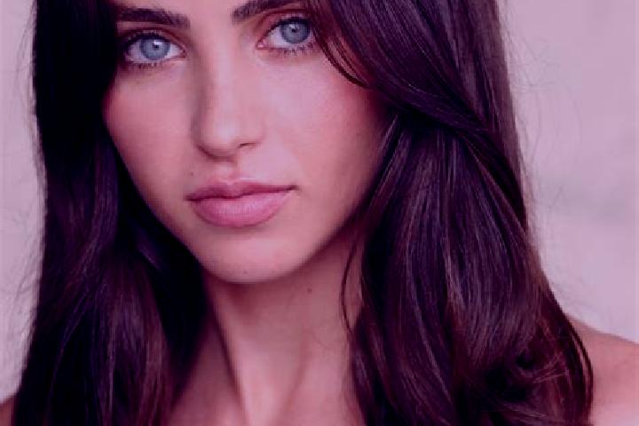 Addison, 34, a brunette brown-eyed latina companion based in San Rafael Abajo. Offering Striptease, Roleplay, Couples, Erotic Massage. Available for incall a...
