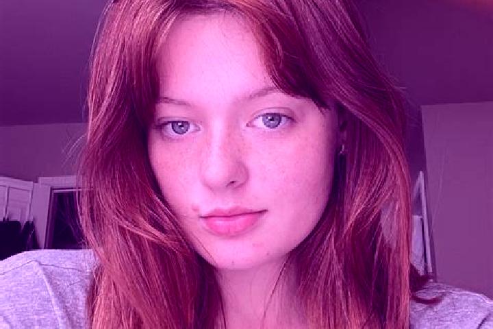 Addison, 34, a red brown-eyed ebony companion based in Longarone. Offering Duos, CIM, Overnight, Party Girl. Available for incall and outcall, day and evenin...