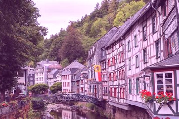 Addison, 34 — Escort in Monschau, Germany