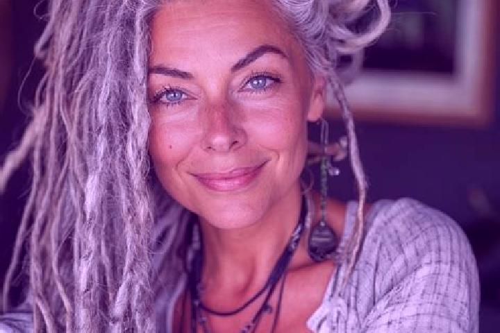 Addison, 35, a black grey-eyed caucasian companion based in Nicholasville. Offering Overnight, Duos. Available for incall and outcall, day and evening dates.