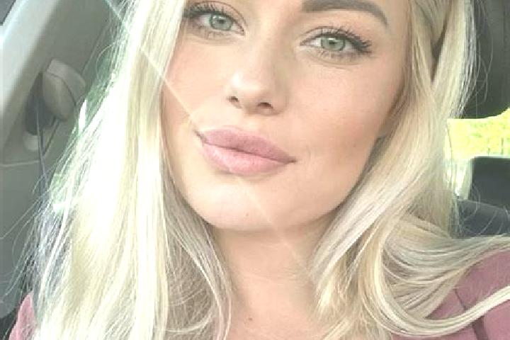 Addison, 35, a blonde hazel-eyed european companion based in Wettin. Offering GFE, Domination, Fetish, Striptease, Duos. Available for incall and outcall, da...