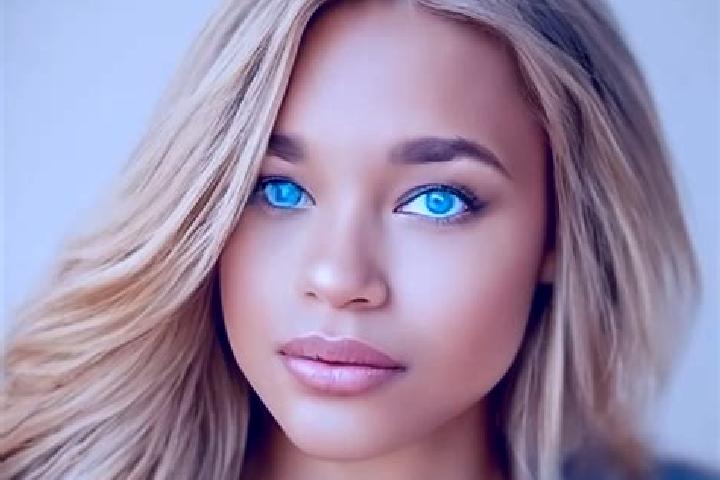Addison, 35, a red blue-eyed latina companion based in Port-Vila. Offering Erotic Massage, Dinner Date, Striptease, Overnight, Duos. Available for incall and...