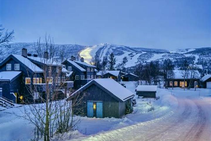Addison, 35 — Escort in Agotnes, Norway