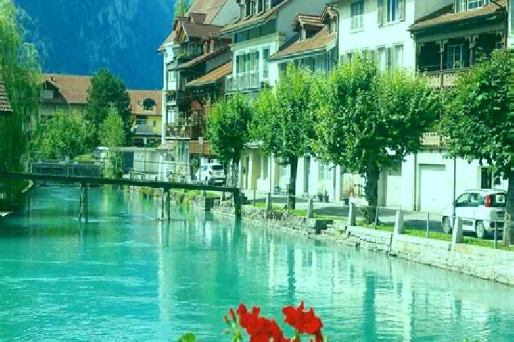 Addison, 35 — Escort in Colla, Switzerland