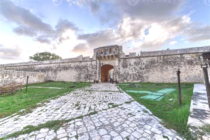 Addison, 35 — Escort in El Baluarte, Mexico