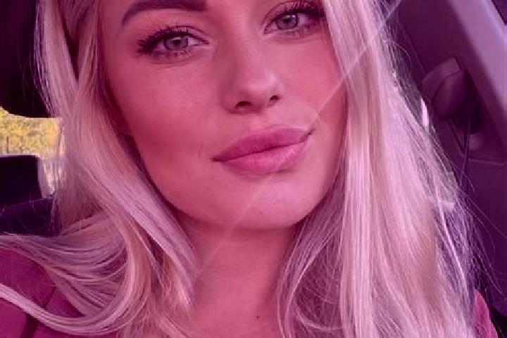 Addison, 36, a blonde hazel-eyed caribbean companion based in Pandeglang. Offering Couples, OWO, 69, Girlfriend Experience, Fetish. Available for incall and ...