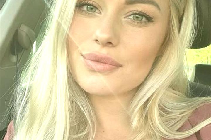 Addison, 36, a blonde hazel-eyed caucasian companion based in Stone Mountain. Offering Travel Companion, Girlfriend Experience, Overnight, Erotic Massage, Co...