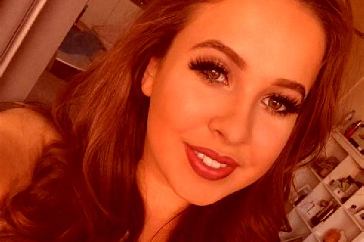 Addison, 36, a brunette grey-eyed european companion based in Vinton. Offering Deep French Kissing, Fetish, Massage. Available for incall and outcall, overni...