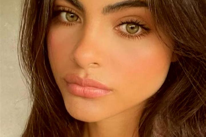 Addison, 36, a chestnut hazel-eyed indian companion based in Eruvatti. Offering Couples, Striptease, OWO, CIM. Available for incall and outcall, overnight bo...