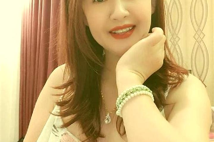 Addison, 36 — Escort in Hong Linh, Vietnam