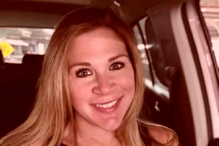 Addison, 36 — Escort in McClure, United States