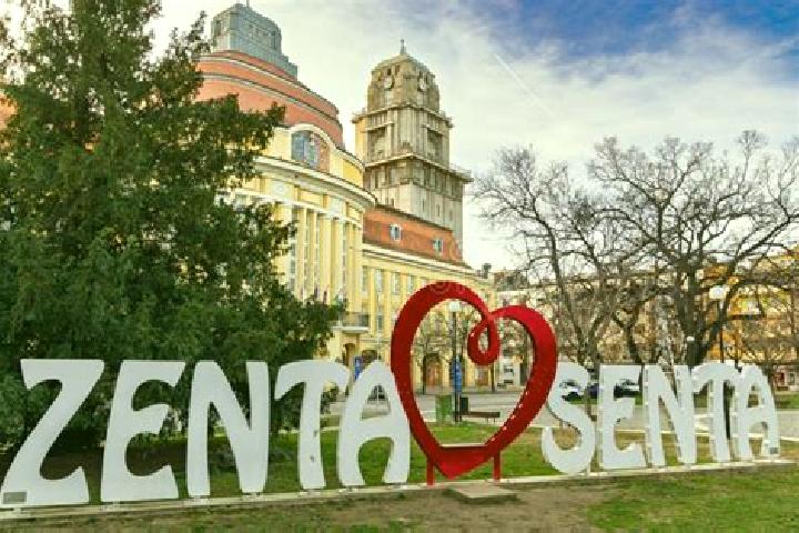 Addison, 36 — Escort in Senta, Serbia